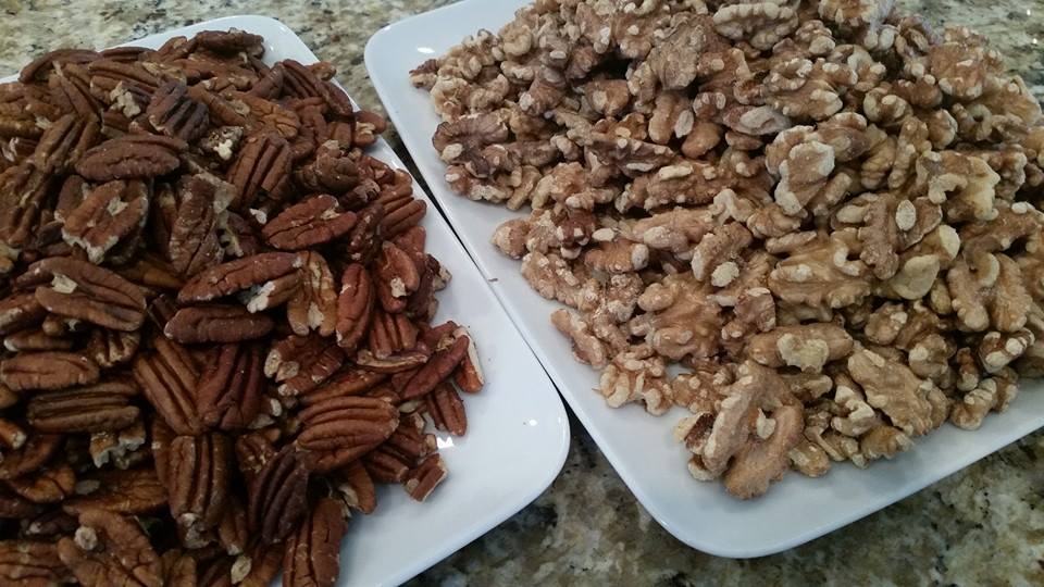 roasted-pecans-and-walnuts